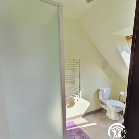 De Montgiroux, Jusqu'a 5-6 Personnes 度假居