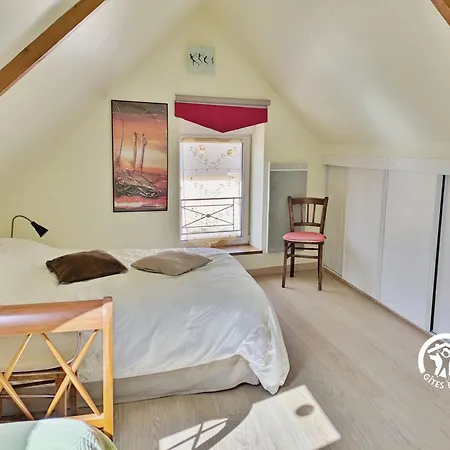 De Montgiroux, Jusqu'a 5-6 Personnes 度假居 *