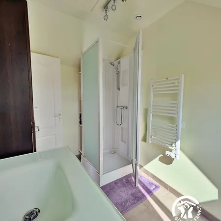 De Montgiroux, Jusqu'a 5-6 Personnes * Alexain