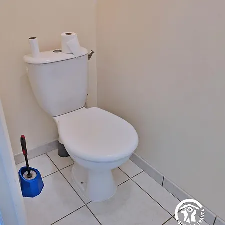 De Montgiroux, Jusqu'a 5-6 Personnes 度假居