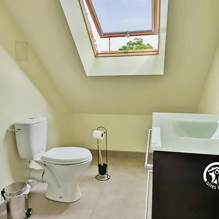 De Montgiroux, Jusqu'a 5-6 Personnes 度假居