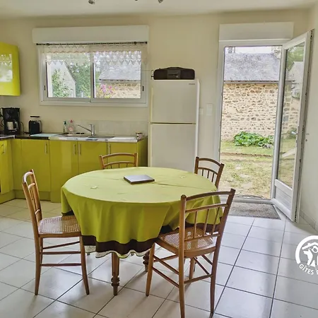 De Montgiroux, Jusqu'a 5-6 Personnes Alexain