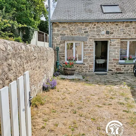 De Montgiroux, Jusqu'a 5-6 Personnes 度假居