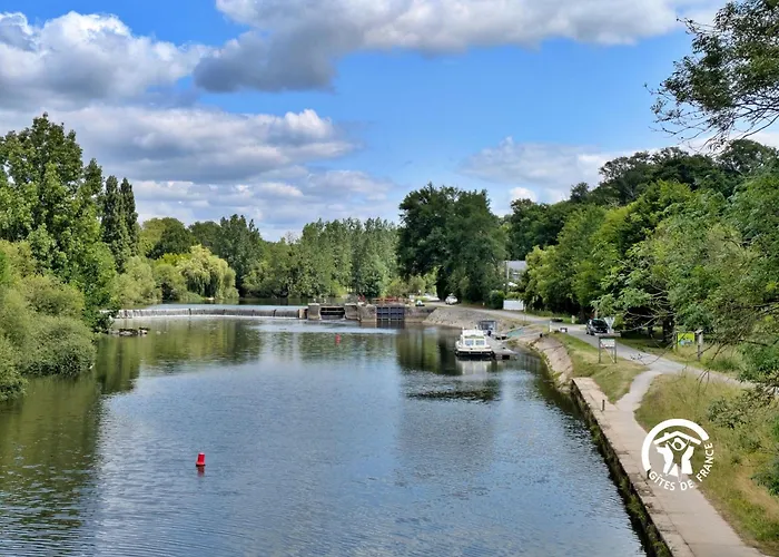 Holiday home De Montgiroux, Jusqu'a 5-6 Personnes *