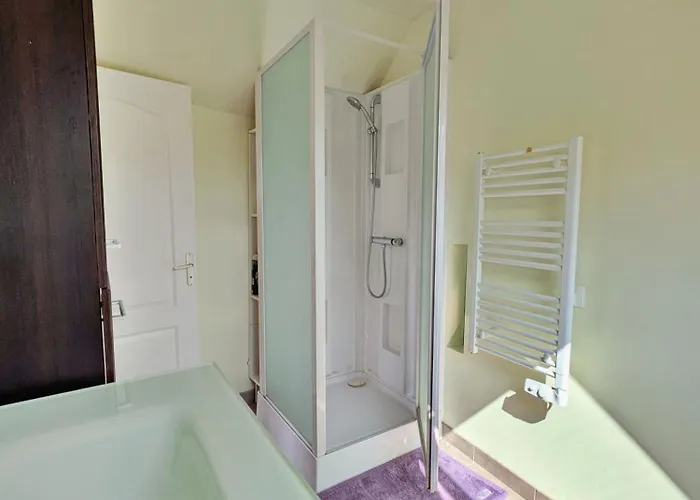 De Montgiroux, Jusqu'a 5-6 Personnes * Alexain