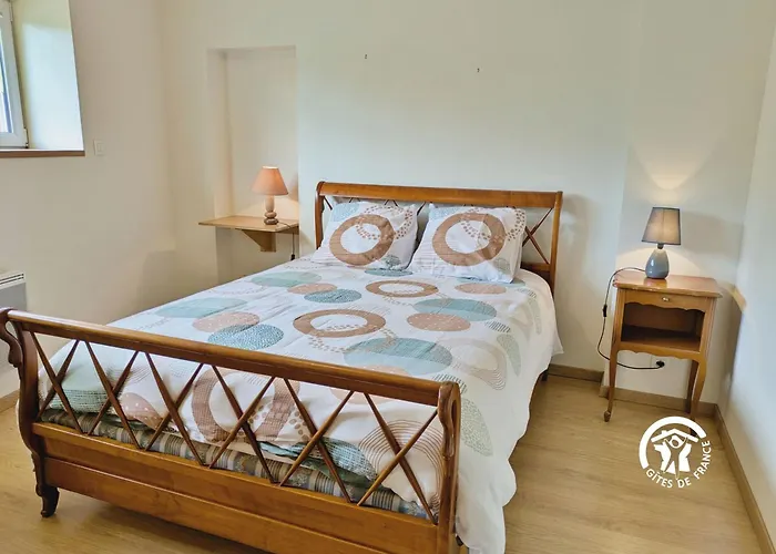 De Montgiroux, Jusqu'a 5-6 Personnes Alexain